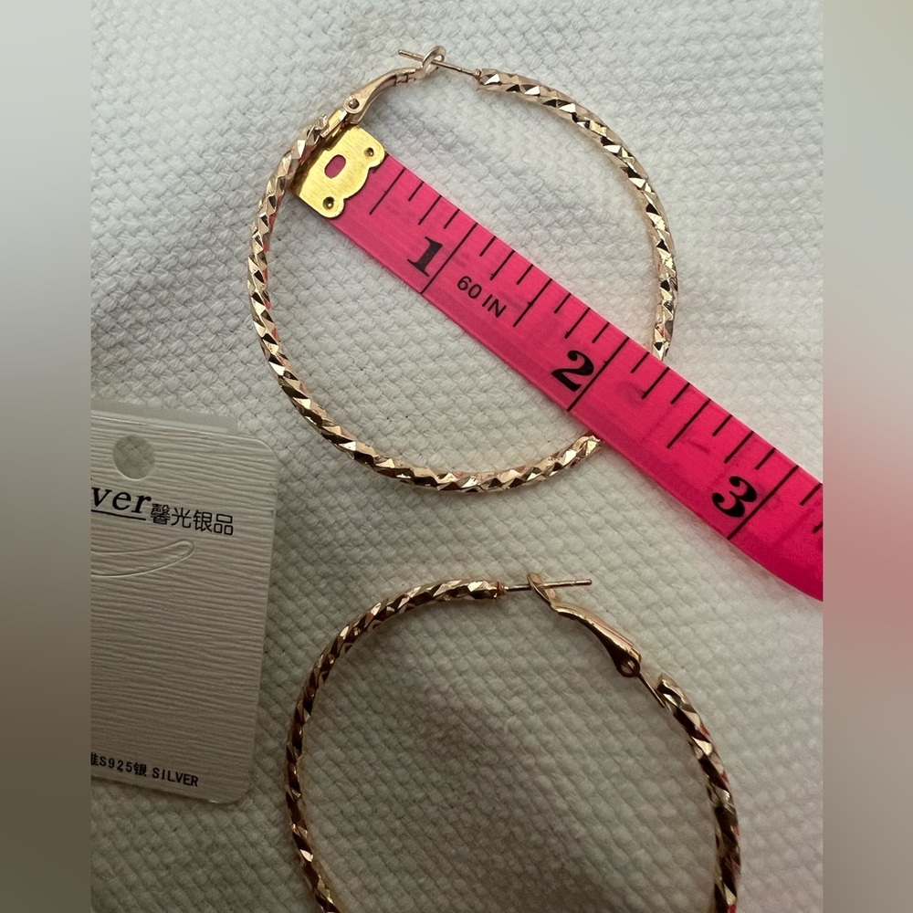 ❤️Gold Fashion Earrings Pierced Hoops S925 NIP 2 1/4” in Diameter - Picture 4 of 4
